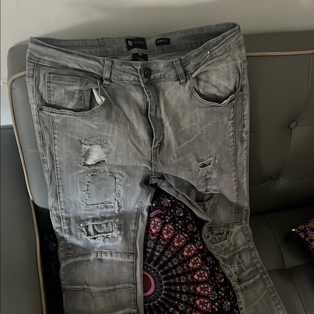 Distressed Gray Skinny Jeans for Men